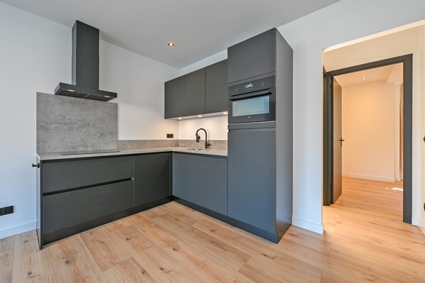 Medium property photo - Dorpsweg, 3083 LA Rotterdam